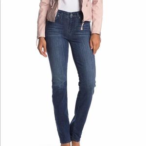 NWOT 7 For All Mankind Straight Leg Jeans